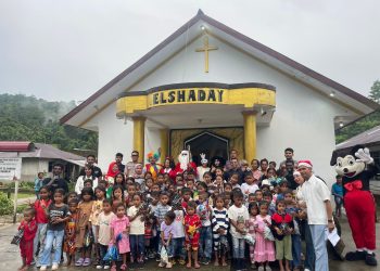 Komunitas Bipolo Center Meriahkan Natal dengan Aksi Berbagi Kasih dan Jumpa Santa Claus di Namrole Bursel