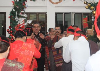 Gubernur Maluku Hadir Langsung di Perayaan Natal Pardomuan Batak, Ajak Jaga Harmoni dan Sinergi “Par Maluku Pung Bae”