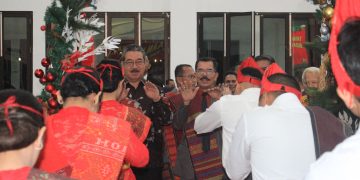 Gubernur Maluku Hadir Langsung di Perayaan Natal Pardomuan Batak, Ajak Jaga Harmoni dan Sinergi “Par Maluku Pung Bae”