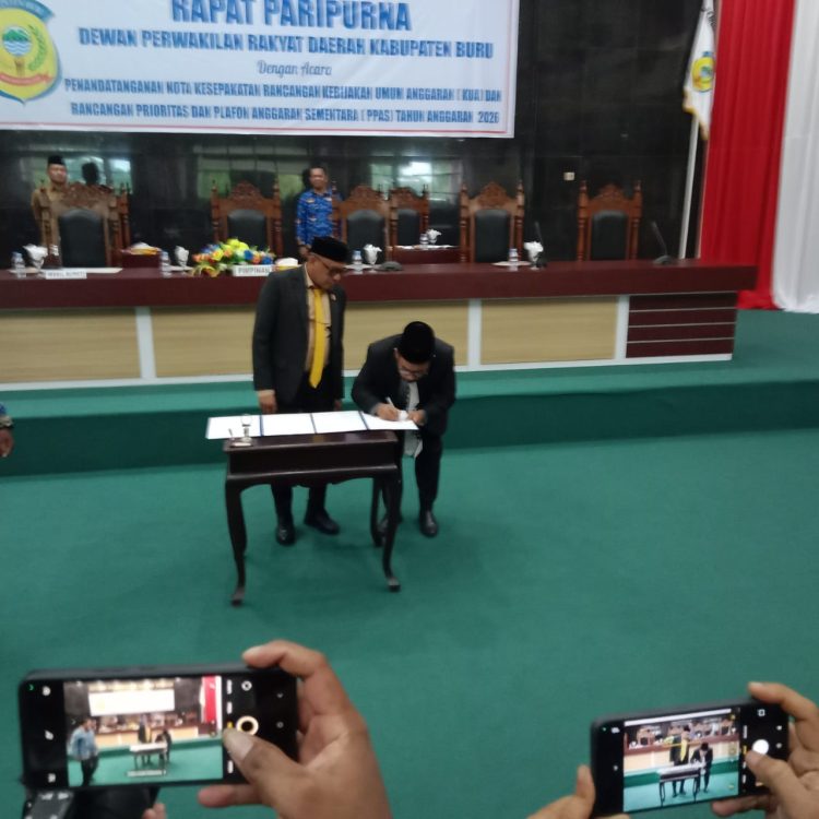 Pemkab Buru dan DPRD Sepakati Rancangan Anggaran KUA – PPAS Tahun Anggaran 2026