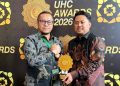 PEMDA BURU SELATAN RAIH PENGHARGAAN UHC AWARDS KATEGORI MADYA ATAS KOMITMEN PELAYANAN KESEHATAN