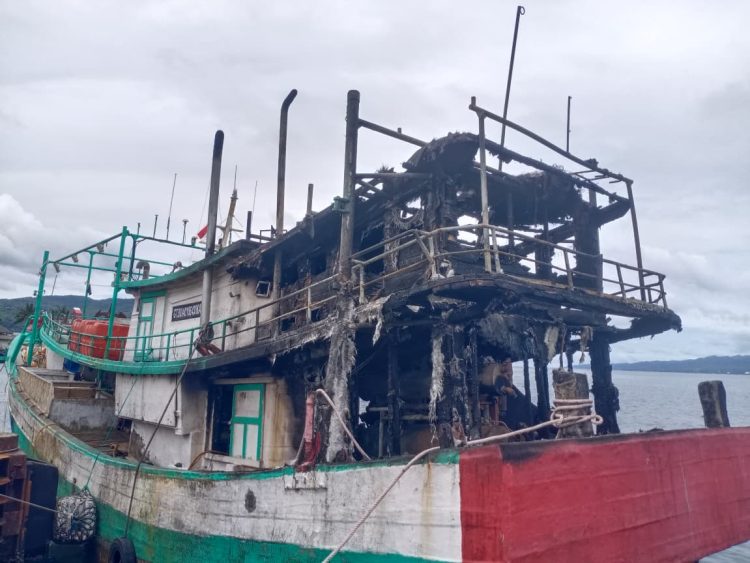 Kebakaran KM Sahabat Samudra di Pelabuhan Perikanan Nusantara Ambon? Kuasa Hukum Minta Penyelidikan Transparan