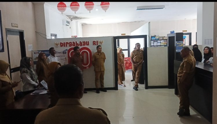 Plt Sekda Bursel Hadi Longa Sidak Kehadiran ASN di Bulan Ramadhan 1447 H, Ini Pesannya