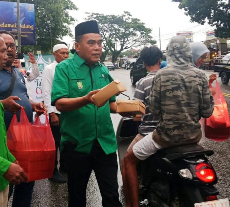 Tak Sekadar Bagi Takjil, PKB Maluku Gaungkan Munajat Cinta untuk Kedamaian