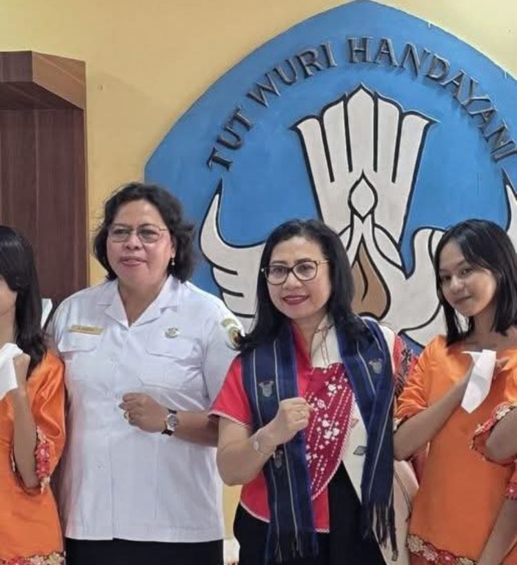 Komitmen Bersama Majukan Pendidikan, Anggota DPD RI Novita Anakotta Disambut Hangat Kepala Dinas Pendidikan Maluku