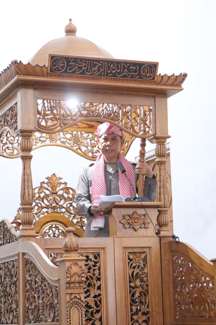 Kutbah Idul Fitri Wakapolres Buru Akmil Djapa: Tiga Amalan Menyehatkan Hati di Hari Raya