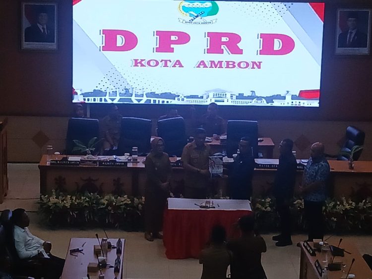 Paripurna II DPRD Ambon: LKPJ 2025 dan Tiga Ranperda Jadi Fokus Penguatan Tata Kelola Daerah