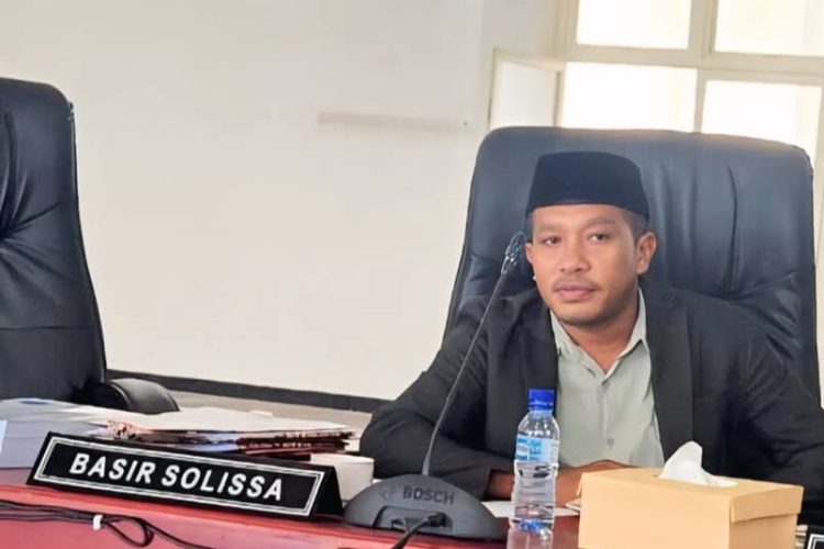 Puluhan Karyawan PT Wahana Adiprima Mandiri Protes THR dan Pesangon, DPRD Bursel Minta Perusahaan Segera Bayar