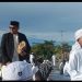 Takbir Menggema di Pusat Kota Namrole, Bupati La Hamidi Shalat Id Bersama Warga