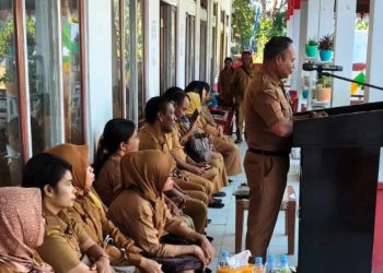 Pembukaan Tes Kemampuan Akademik (TKA) jenjang Sekolah Dasar Oleh PLT Kadis Pendidikan Bursel, Momin Tomanusa