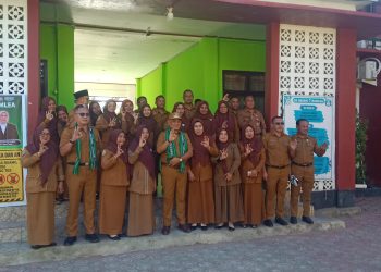 Kepemimpinan Ikram Umasugi Dapat Apresiasi, Hadir Langsung Buka Ujian SD di Kabupaten Buru