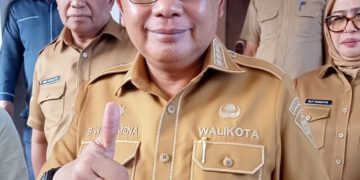 Wali Kota Ambon Tegaskan Stok BBM Aman, Warga Diminta Tetap Tenang: Tidak Ada Kenaikan Harga