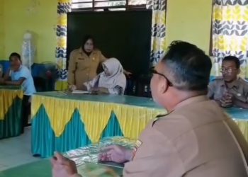 Kadis Pendidikan Buru Selatan Kunjungi Sekolah di Namrole, Tekankan Disiplin Guru dan Persiapan TK