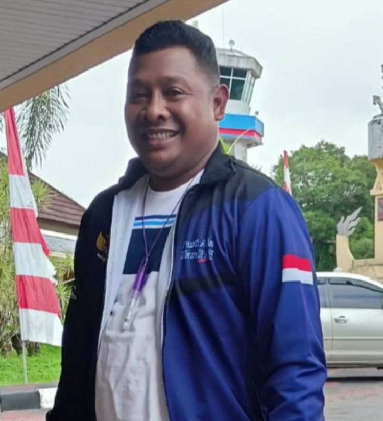 Hoaks Berbahaya Digiring ke Publik: Alan Latuconsina Bongkar Tuduhan Rp1,5 Miliar ke Bupati Bursel Tanpa Fakta