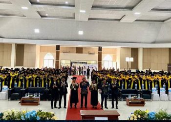 Ratusan Mahasiswa UT Ambon Diwisuda, Angkat Tema Disrupsi Global dan Transformasi Digital