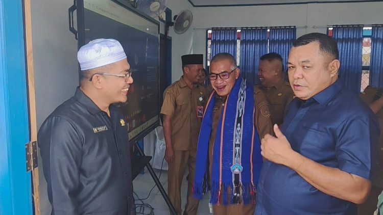 Ujian Sekolah Online Resmi Di Mulai, Buru Selatan di Pacu Masuk Era Digital-Sekolah Lain Jangan Tertinggal