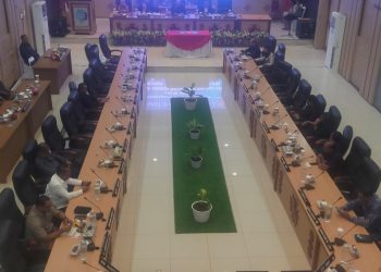 Bodewin M. Wattimena Paparkan Ranperda Pertanggungjawaban APBD Kota Ambon 2025 di Hadapan DPRD