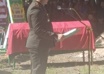 Dandim 1506/Namlea Pimpin Upacara Pemakaman Militer Sertu Anwar Ahmad
