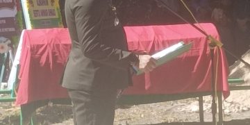 Dandim 1506/Namlea Pimpin Upacara Pemakaman Militer Sertu Anwar Ahmad