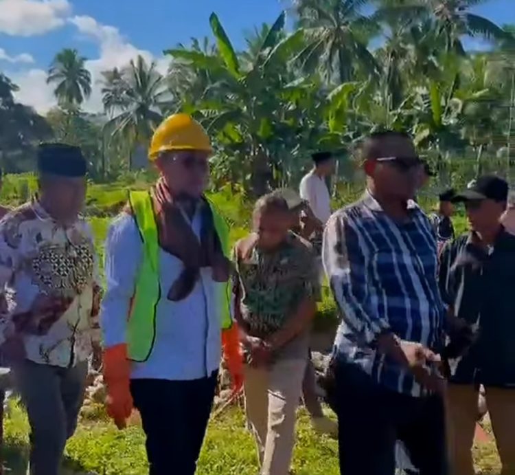 Bupati Buru Selatan Letakkan Batu Pertama Pembangunan SMP Negeri Satap 06 Namrole