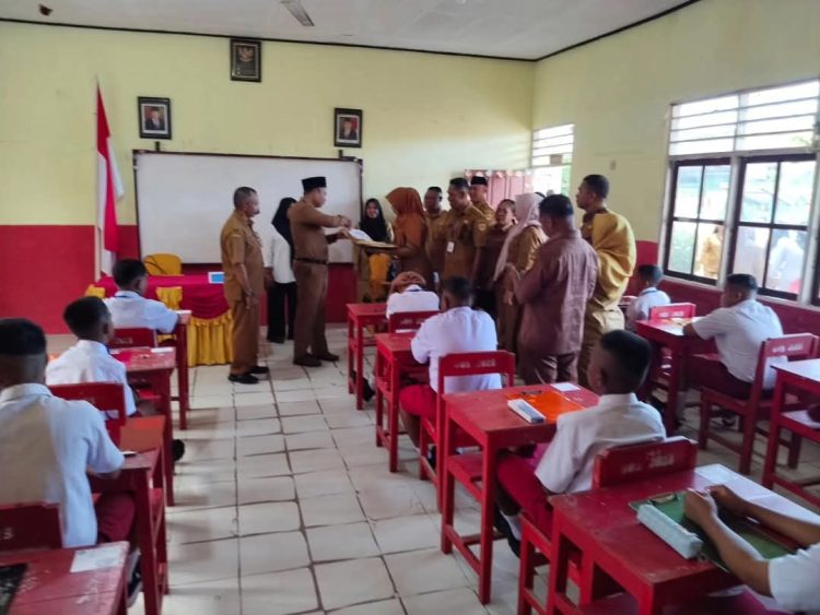 Plt. Kadis Pendidikan Buru Selatan Ajak Peserta Didik Ikuti Ujian Sumatif dengan Jujur dan Penuh Semangat