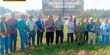 Dukung Program Mabes TNI, Bupati Buru Selatan La Hamidi Bersama TNI Tanam Sejuta Pohon Sukun untuk Mitigasi Perubahan Iklim