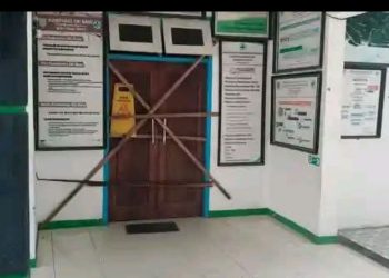 Puskesmas OKI Baru di Kecamatan Namrole Masih Dipalang, Warga Tiga Desa Berharap Pemerintah Daerah Segera Ambil Solusi