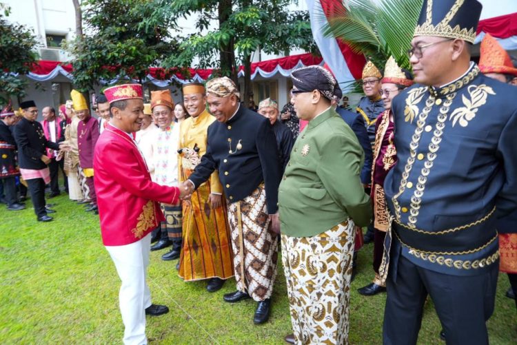 Dirgahayu HUT ke-81 RI di Kementerian ESDM Dipimpin Langsung Menteri Bahlil Lahadalia
