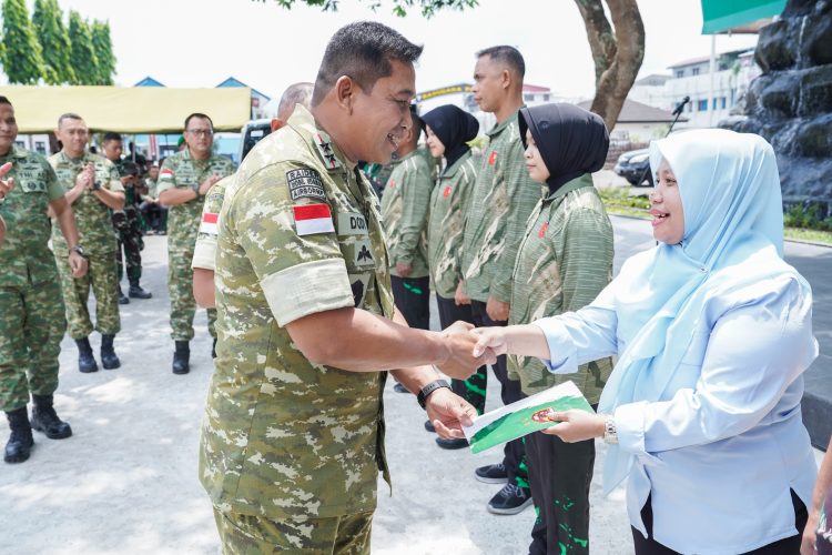 Bukan Sekadar Makan Siang, Pangdam Pattimura Tanamkan Semangat Prestasi dan Kebersamaan