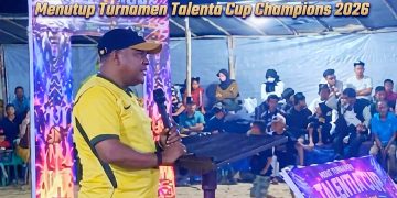Ketua Harian KONI Buru Selatan Sami Latbual Resmi Tutup Turnamen Talenta Cup Champions 2026 di Desa Labuang