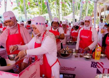 Masak Serentak di Delapan Kota, Pertamina Patra Niaga Bagikan 8.100 Porsi Makanan, 750 Porsi di Kota Jayapura