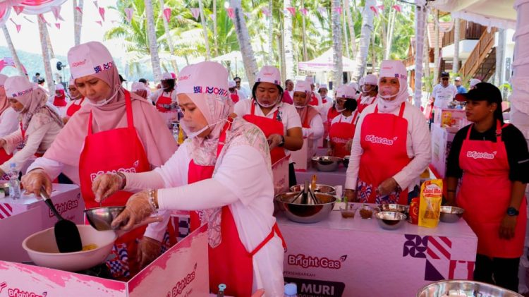 Masak Serentak di Delapan Kota, Pertamina Patra Niaga Bagikan 8.100 Porsi Makanan, 750 Porsi di Kota Jayapura