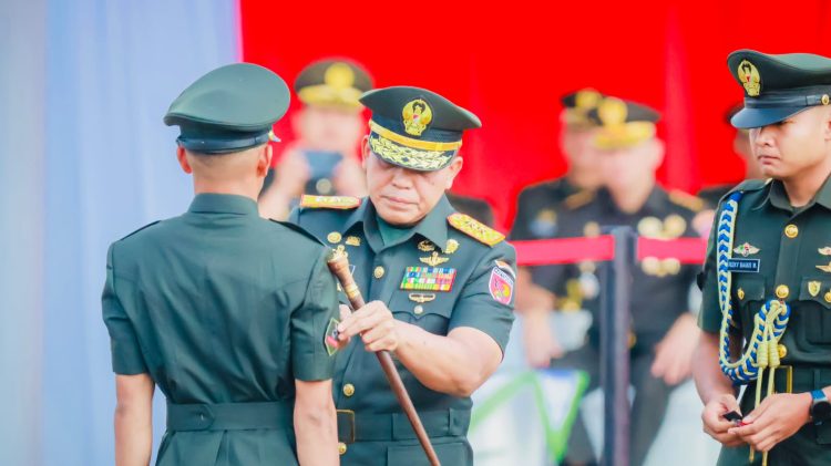 1.252 Prajurit Muda Lulus Pendidikan, Pangdam XV/Pattimura Pesan Jaga Kehormatan TNI AD