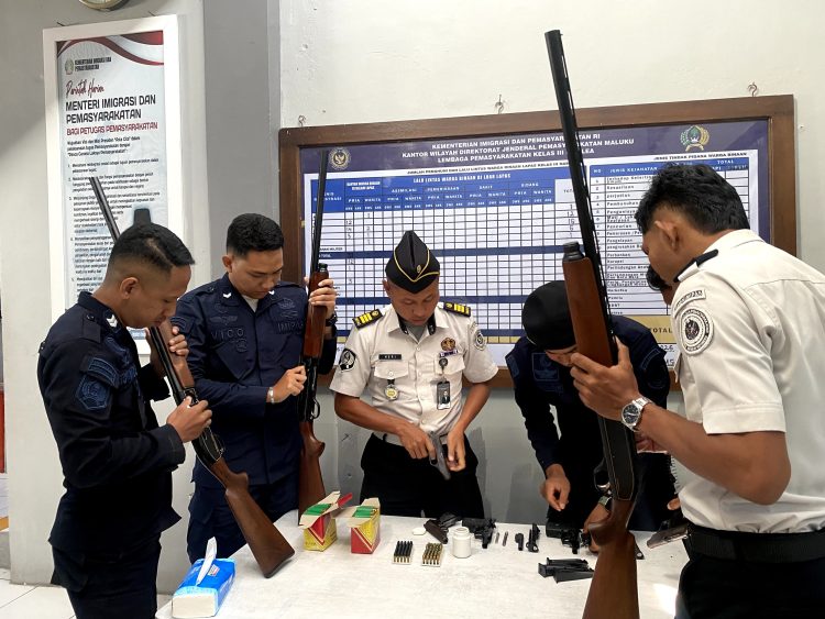 Optimalkan Sarpras Pengamanan, Lapas Namlea Lakukan Pemeliharaan Senpi