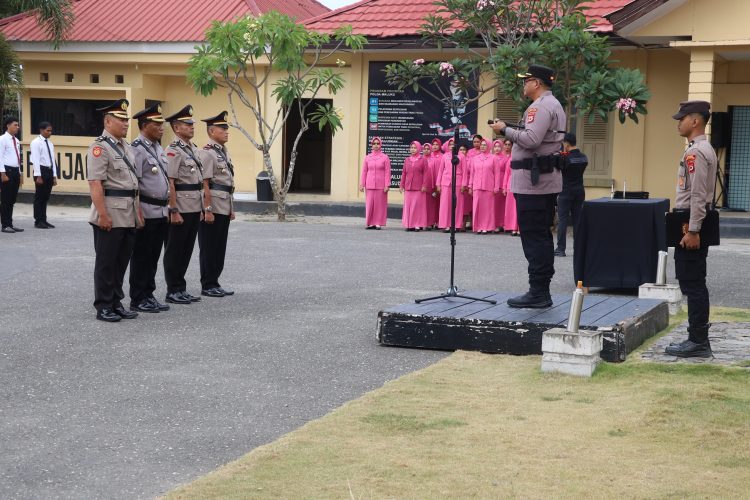 Kapolres Buru Selatan Pimpin Sertijab Wakapolres dan Pelantikan Kasi Humas serta Ps. Kasikum