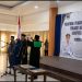 Prof. Ali Awan Resmi Dilantik sebagai Pj Sekda Buru Selatan, Bupati La Hamidi Ambil Sumpah Jabatan ‎