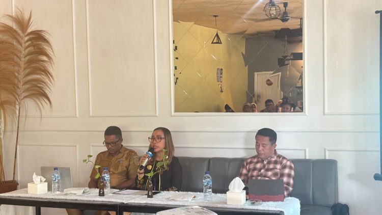 Kepala BNNK Buru Selatan Mintje Jacoba Dorong Guru Jadi Garda Terdepan Cegah Penyalahgunaan Narkoba