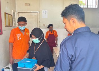 Wujudkan Dapur Sehat, Lapas Namlea Gandeng Dinkes Buru Lakukan IKL Perpanjangan Sertifikat Laik Higiene