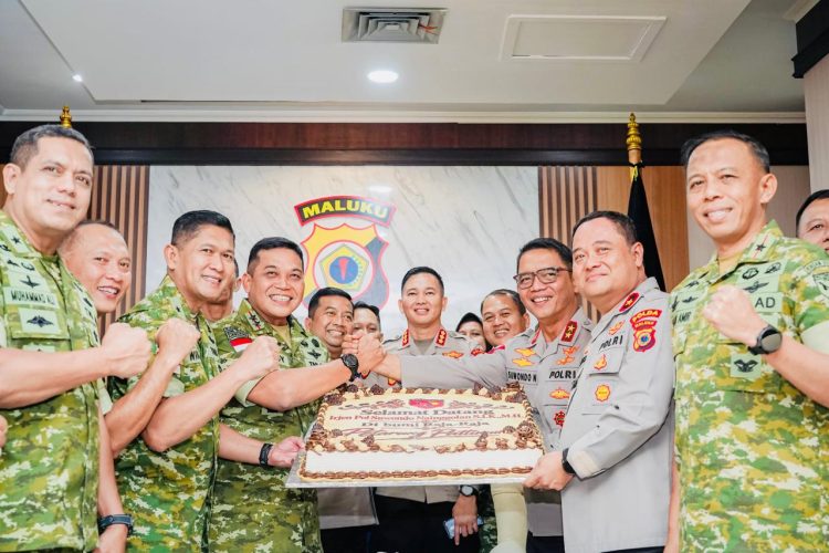 Kejutan Hangat untuk Kapolda Maluku, Pangdam Pattimura : Sinergitas TNI-Polri Harga Mati!