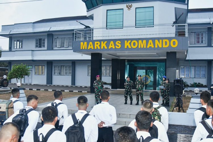 Haru Iringi Keberangkatan 45 Casis Bintara TNI AL, Kodaeral IX Siapkan Putra Maluku Tembus Seleksi Pusat