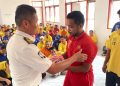 Peduli Hak Warga Binaan, Lapas Namlea Bagikan Paket Kebersihan Warga Binaan