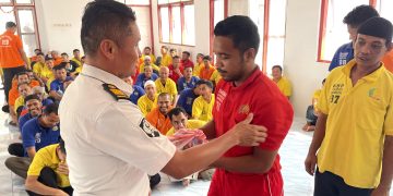 Peduli Hak Warga Binaan, Lapas Namlea Bagikan Paket Kebersihan Warga Binaan